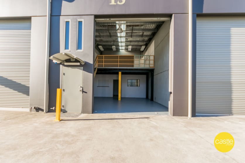 Click to view all images 13/3 Frost Drive Mayfield NSW 2304 - Image 2