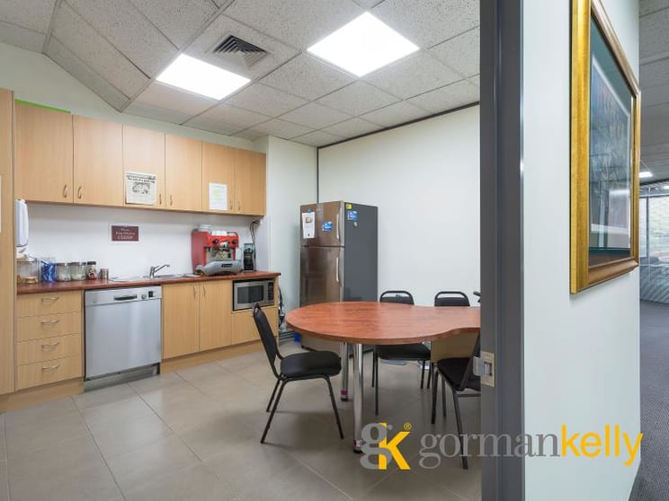 Click to view all images 437 Canterbury Road Surrey Hills VIC 3127 - Image 3