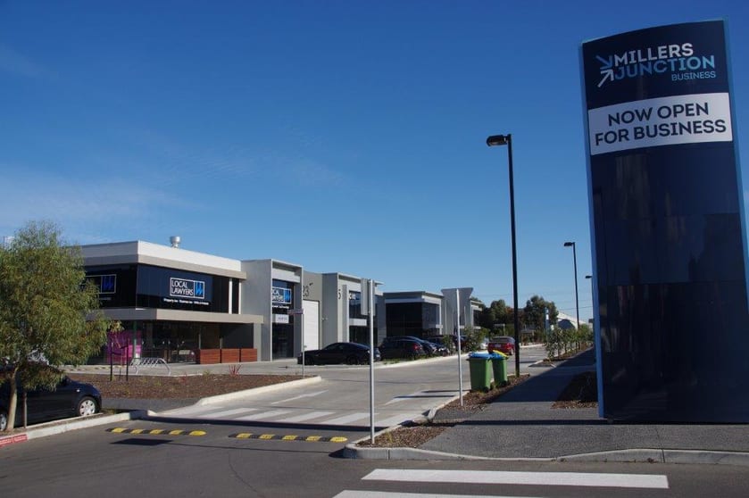Click to view all images 33 Lobelia Drive Altona North VIC 3025 - Image 3