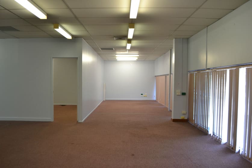 Click to view all images Suite 16/119 Camooweal Street Mount Isa QLD 4825 - Image 2
