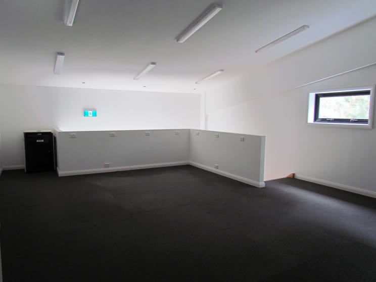 Click to view all images 1/5 Teran Close Whitebridge NSW 2290 - Image 3
