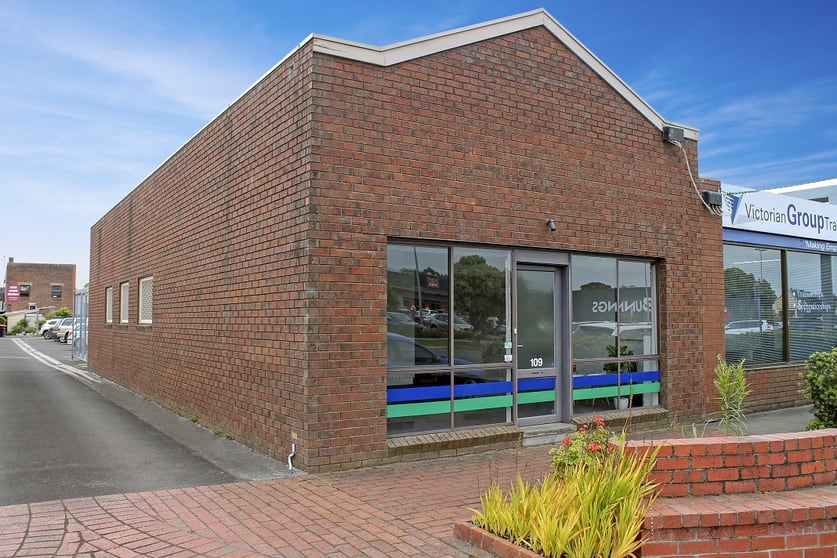 Click to view all images 109 Bromfield Street Colac VIC 3250 - Image 1