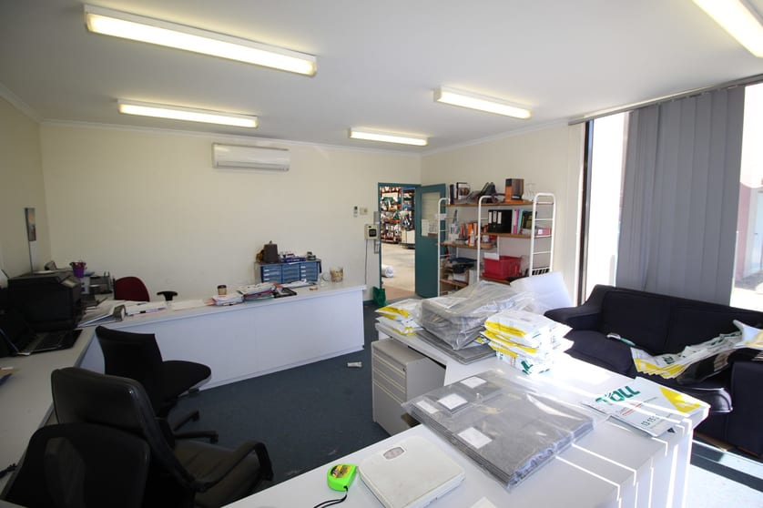 Click to view all images 19B Leah Grove Carrum Downs VIC 3201 - Image 2