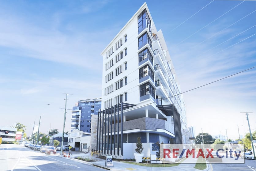 Click to view all images Shop 1/10 Holden Street Woolloongabba QLD 4102 - Image 1