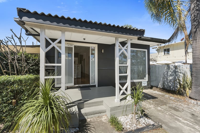 Click to view all images 36 Seabeach Avenue Mermaid Beach QLD 4218 - Image 2