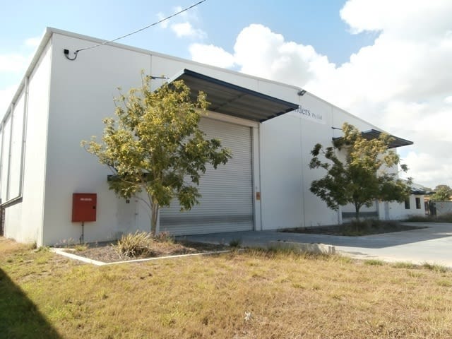 Click to view all images 19 GANLEY STREET South Gladstone QLD 4680 - Image 1