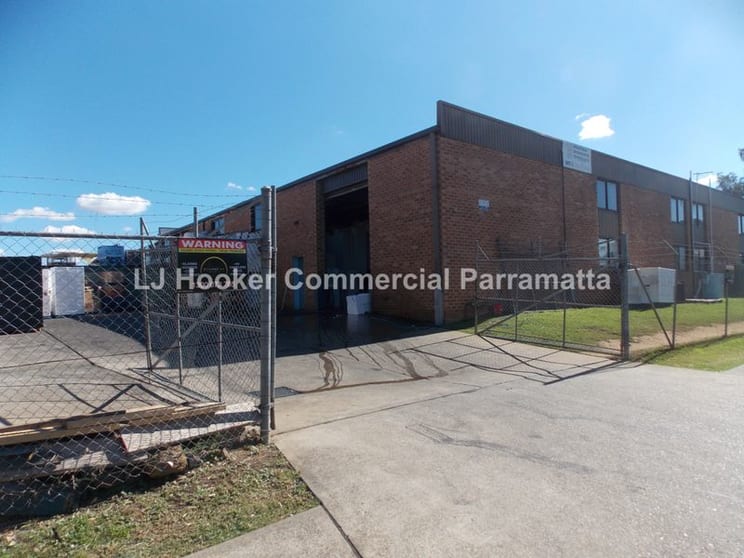 Click to view all images 4/62 Kurrajong Avenue Mount Druitt NSW 2770 - Image 2