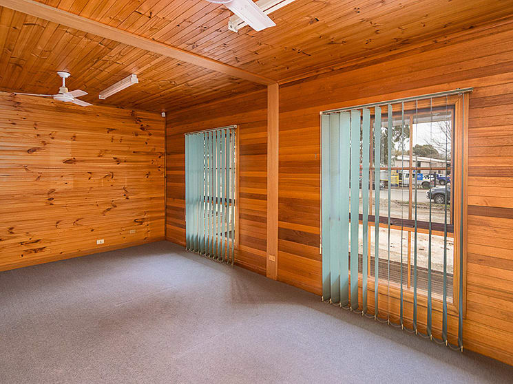 Click to view all images 21 Oborn Road Mount Barker SA 5251 - Image 3