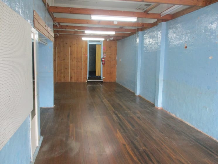 Click to view all images 276 Auburn Street Goulburn NSW 2580 - Image 2