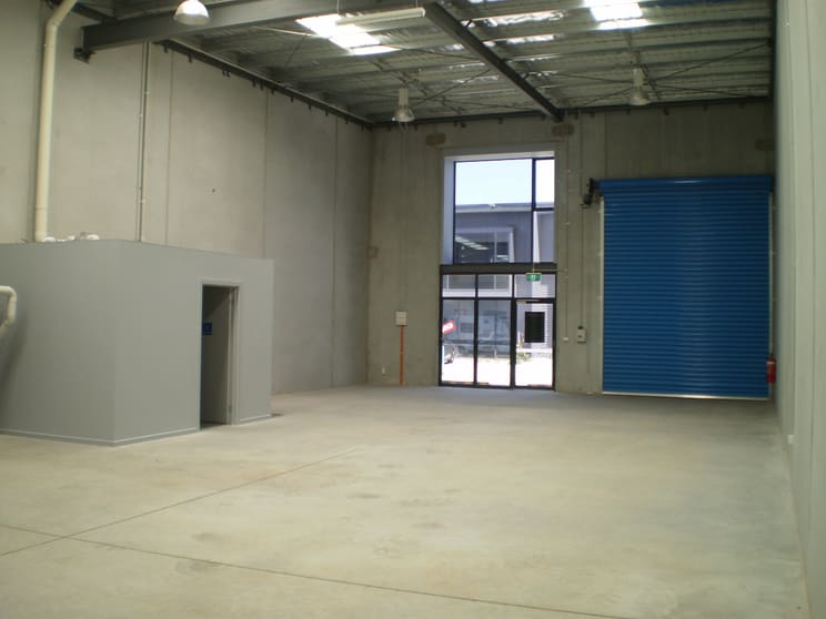 Click to view all images 6/658 South Road Moorabbin VIC 3189 - Image 3