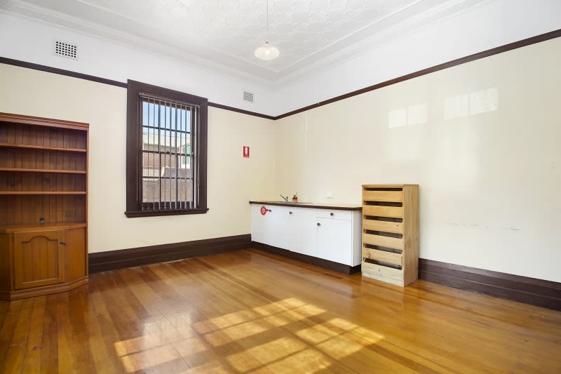 Click to view all images 7a Montague Goulburn NSW 2580 - Image 2