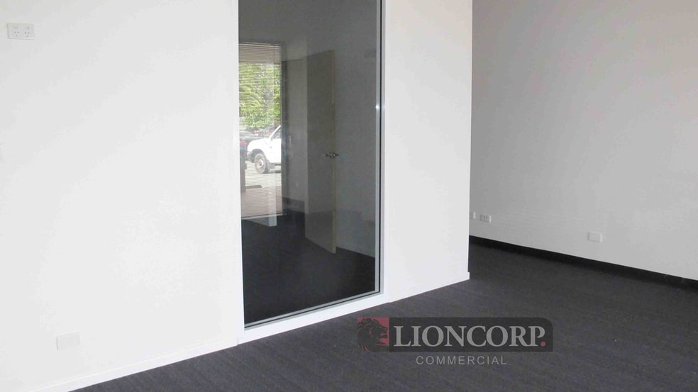 Click to view all images 4/668 Toohey Road Salisbury QLD 4107 - Image 2