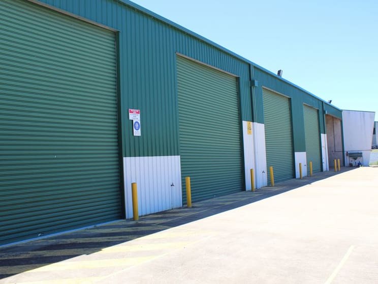 Click to view all images 5 Tait Street Torrington QLD 4350 - Image 2