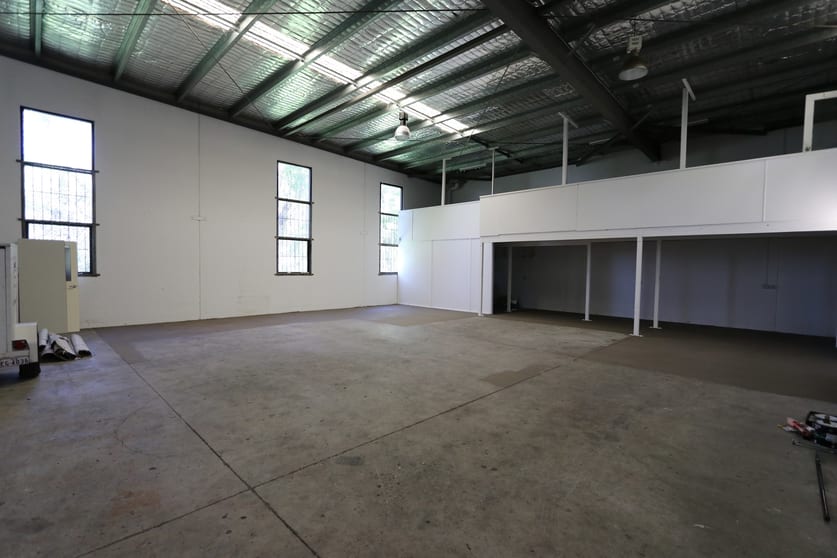 Click to view all images Shed 3/4 Ramly Dr Burleigh Heads QLD 4220 - Image 1