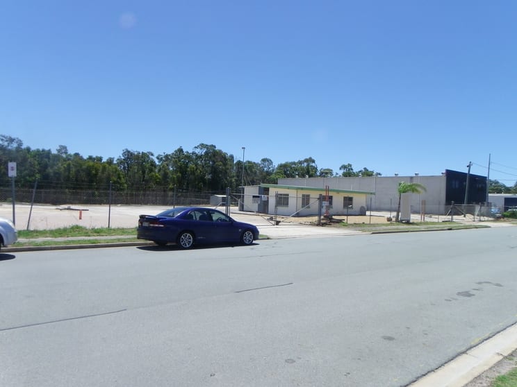 Click to view all images 1A/21 Armitage Street Bongaree QLD 4507 - Image 3