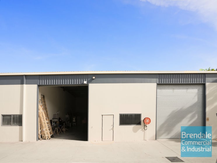Click to view all images 2/4 Combarton Street Brendale QLD 4500 - Image 1