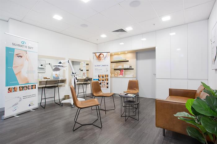 15/15 Victoria Avenue Broadbeach QLD 4218 - Image 3