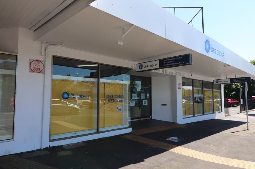 Click to view all images 126-128 Young Street Frankston VIC 3199 - Image 2