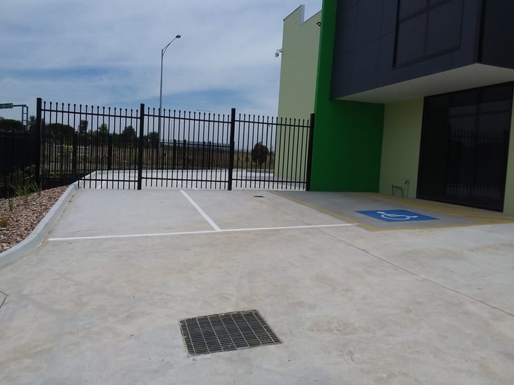 Click to view all images 2/27 Katherine Drive Ravenhall VIC 3023 - Image 2