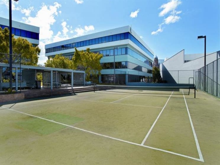 Click to view all images Level 3 Suite 1/527 Gregory Terrace Fortitude Valley QLD 4006 - Image 2