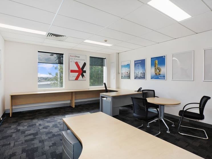 Click to view all images 602/122 Arthur Street North Sydney NSW 2060 - Image 1