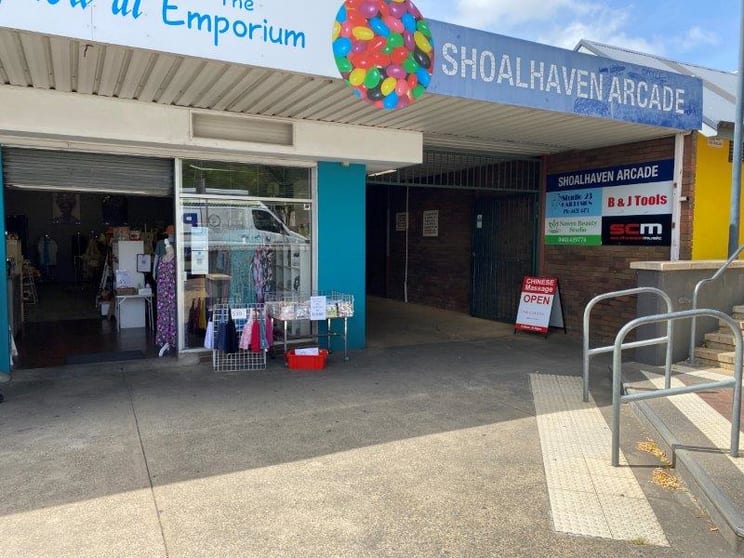 Click to view all images Shop 2/15 Kinghorne Street Nowra NSW 2541 - Image 1