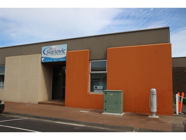 Click to view all images 1 James Street Mount Gambier SA 5290 - Image 2