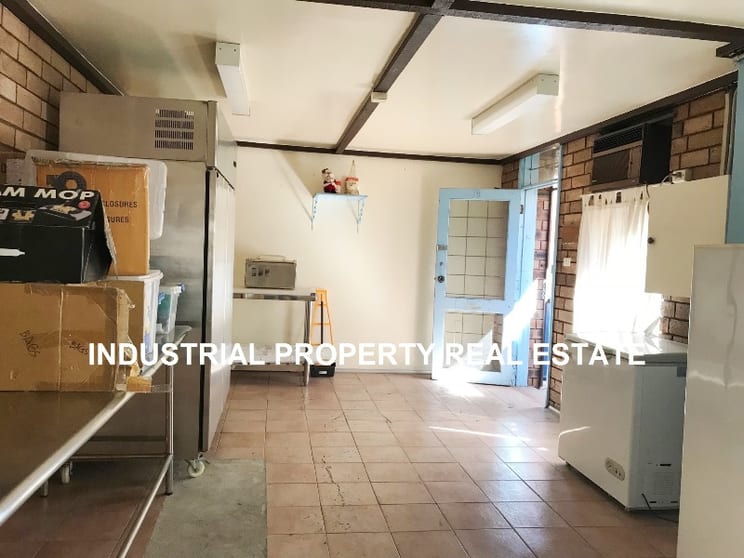 Click to view all images Lansvale NSW 2166 - Image 2