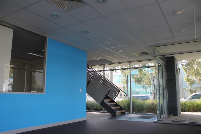 Click to view all images 15, 36 Sabre Drive Port Melbourne VIC 3207 - Image 2