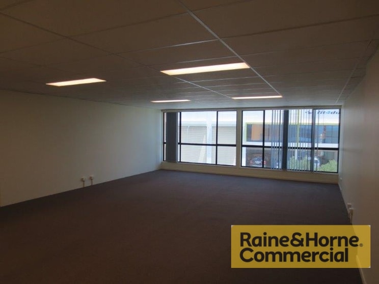 Click to view all images 3/42 Smith Street Capalaba QLD 4157 - Image 2