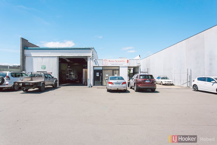 Click to view all images 6/10 Lampton Avenue Derwent Park TAS 7009 - Image 1