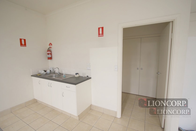 Click to view all images Underwood QLD 4119 - Image 3