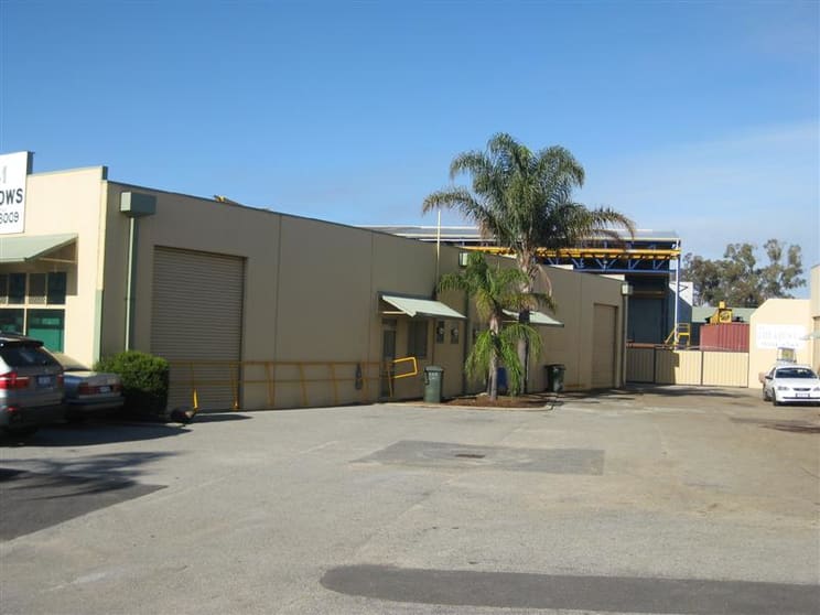 Click to view all images 2/5 Delmont Place Greenfields WA 6210 - Image 2