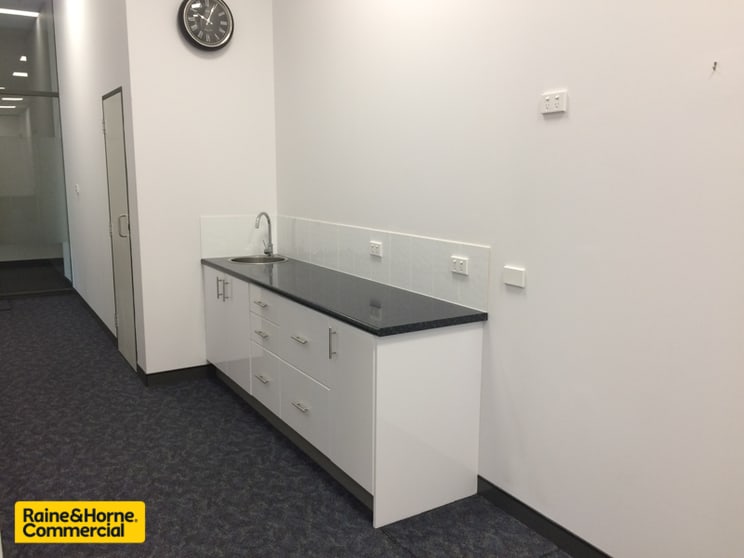 Click to view all images 352/77 Emu Bank Belconnen ACT 2617 - Image 3