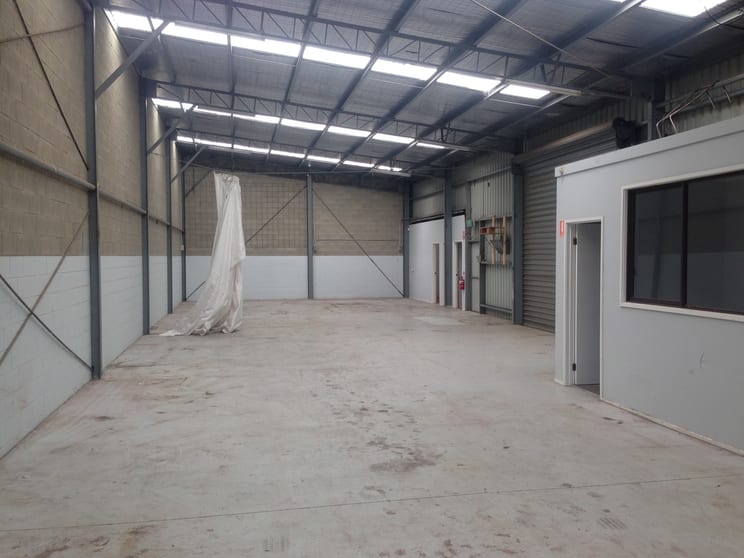 Click to view all images 14 Cadman Tce North Geelong VIC 3215 - Image 2