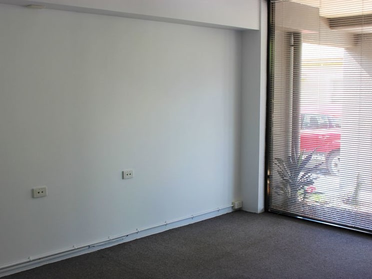 Click to view all images 5/131A Herries Street Toowoomba QLD 4350 - Image 2