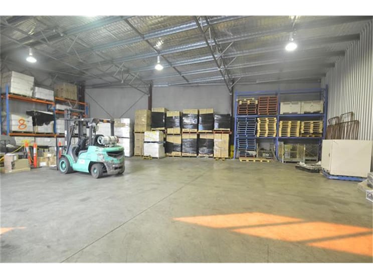 Click to view all images Unit 5/28 Glenwood Drive Thornton NSW 2322 - Image 2