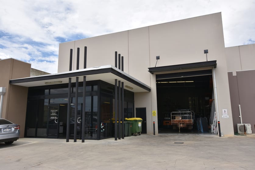 1/5 Geelong Court Bibra Lake WA 6163 - Image 1