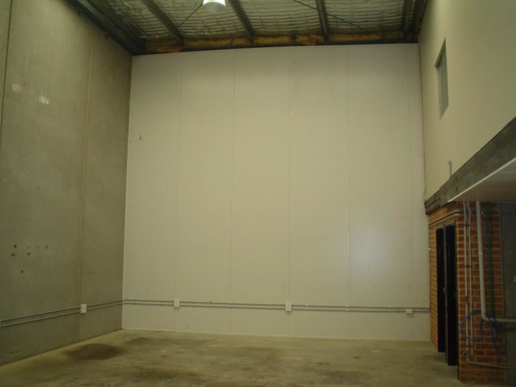 Click to view all images 112 Benaroon Road Belmore NSW 2192 - Image 3