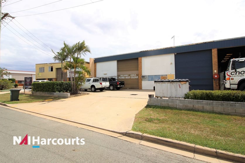 Click to view all images 4/2 Moonbi Street Brendale QLD 4500 - Image 1