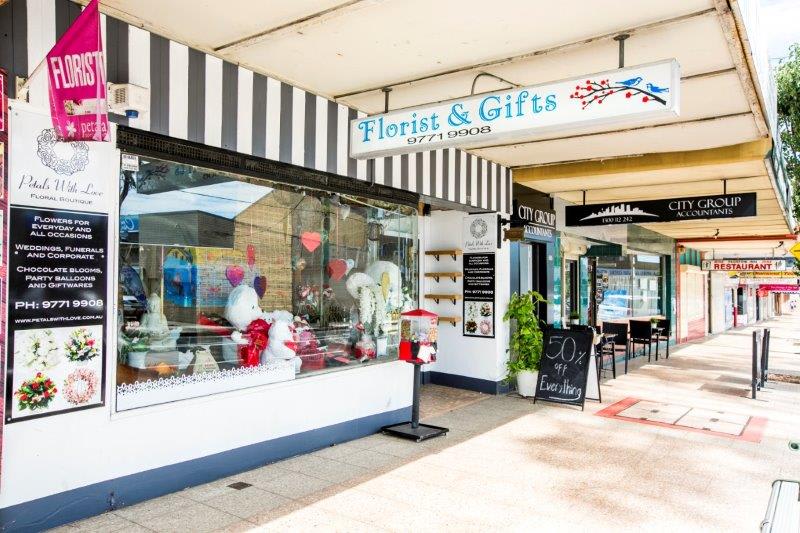 Click to view all images 118 Cahors Road Padstow NSW 2211 - Image 2