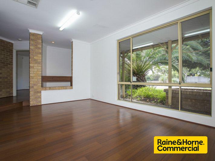 Click to view all images 88 Farrington Road Leeming WA 6149 - Image 2