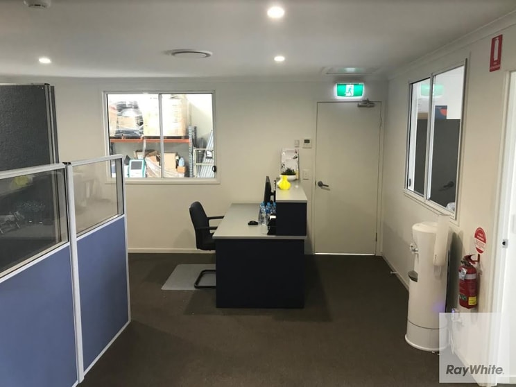 Click to view all images 1A/22-24 Aerodrome Road Caboolture QLD 4510 - Image 2