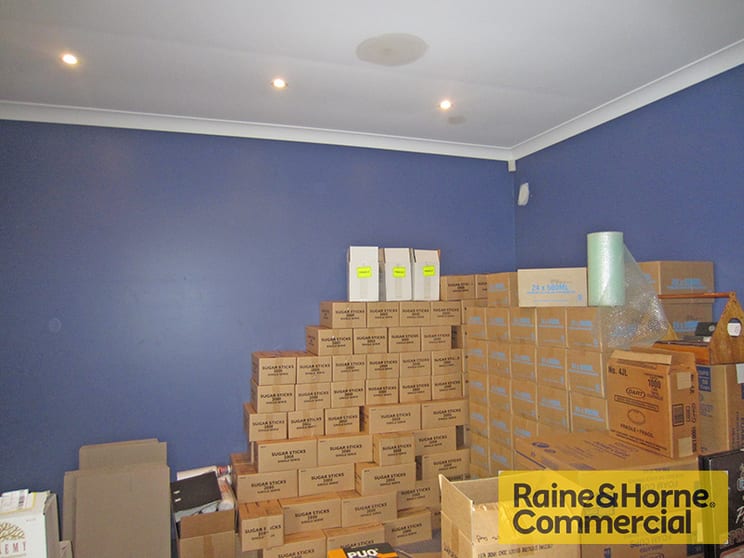 Click to view all images Grange QLD 4051 - Image 3