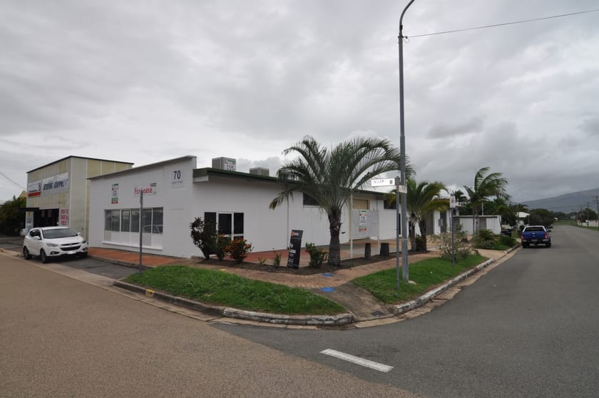 Click to view all images Unit 1, 70 Ingham Road West End QLD 4810 - Image 1