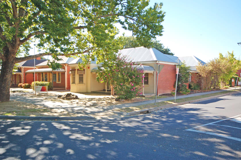Click to view all images 442 Swift Street Albury NSW 2640 - Image 3