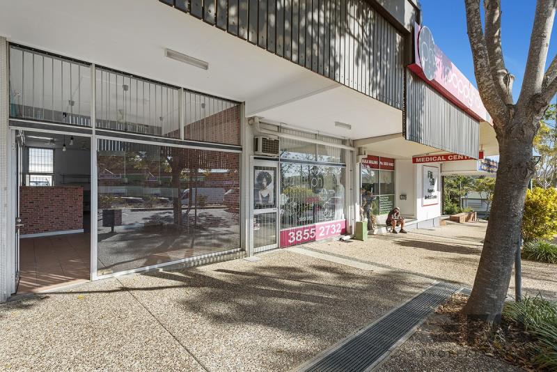 Click to view all images 10 Dallas Parade Keperra QLD 4054 - Image 2