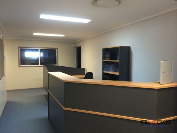 Click to view all images Suite 7/121 Boundary Road Paget QLD 4740 - Image 2