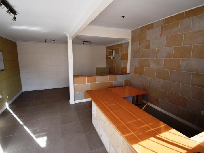 Click to view all images Unit 2/16-18 Beaumont Street Hamilton NSW 2303 - Image 2