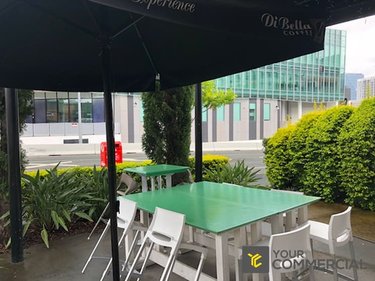 Click to view all images Unit 1/50 Commercial Road Newstead QLD 4006 - Image 3